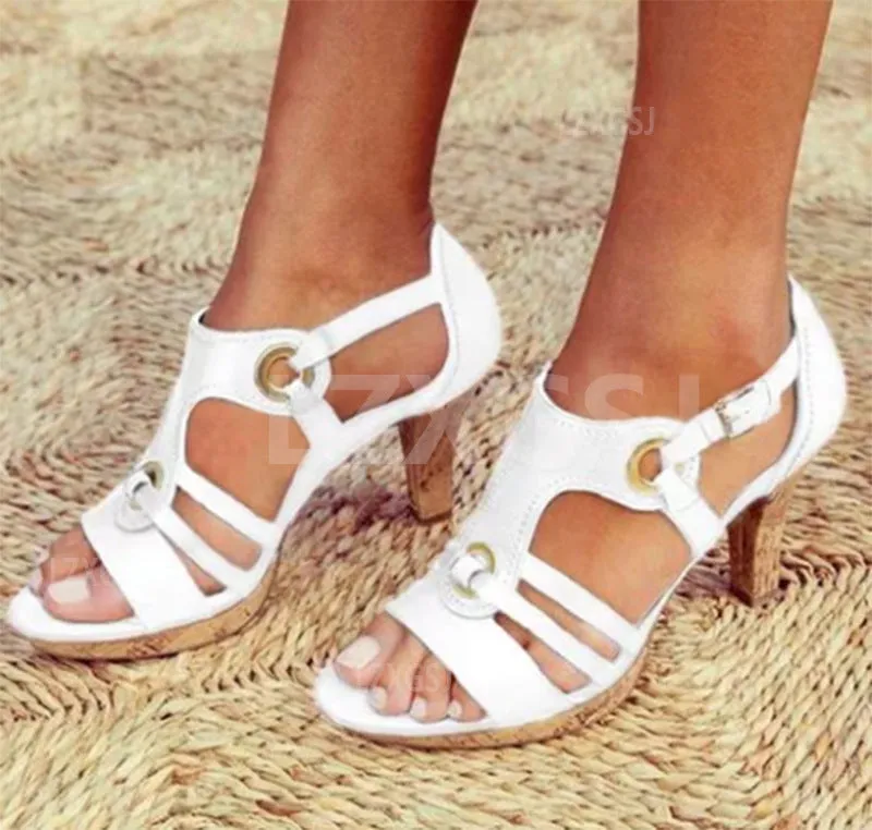 1950S Style Metal Decoration High Block Heel Round Head Fashionable Versatile Elegant Retro Sandal Heels