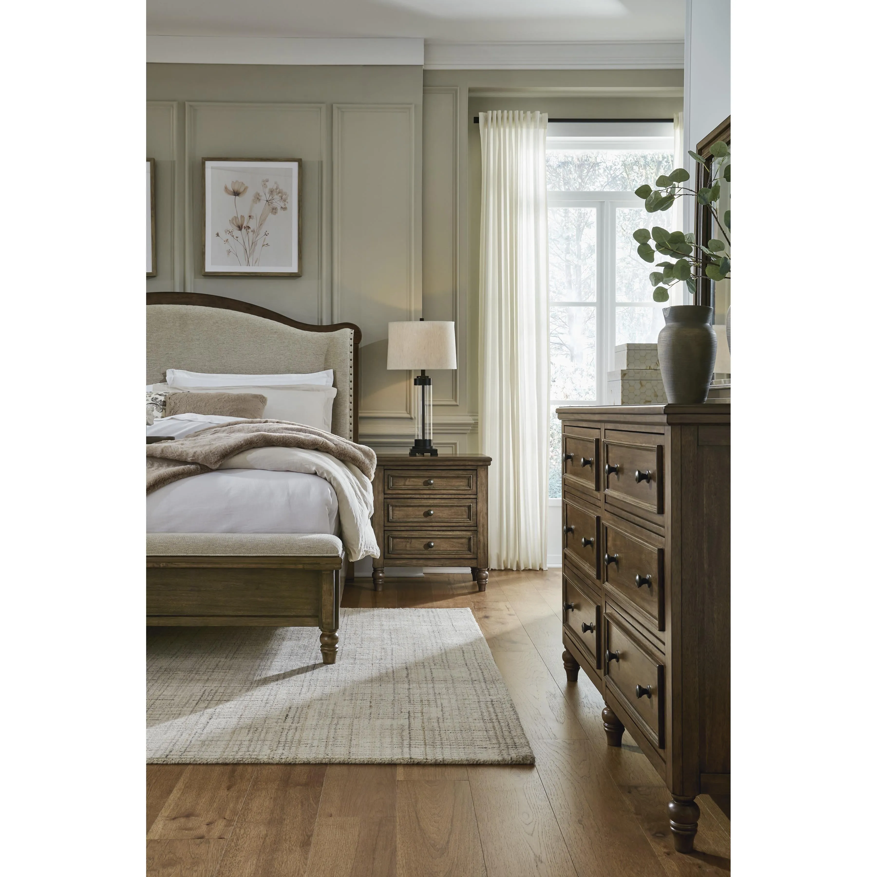 Benchcraft Sturlayne B787B4 King Upholstered Panel Bed
