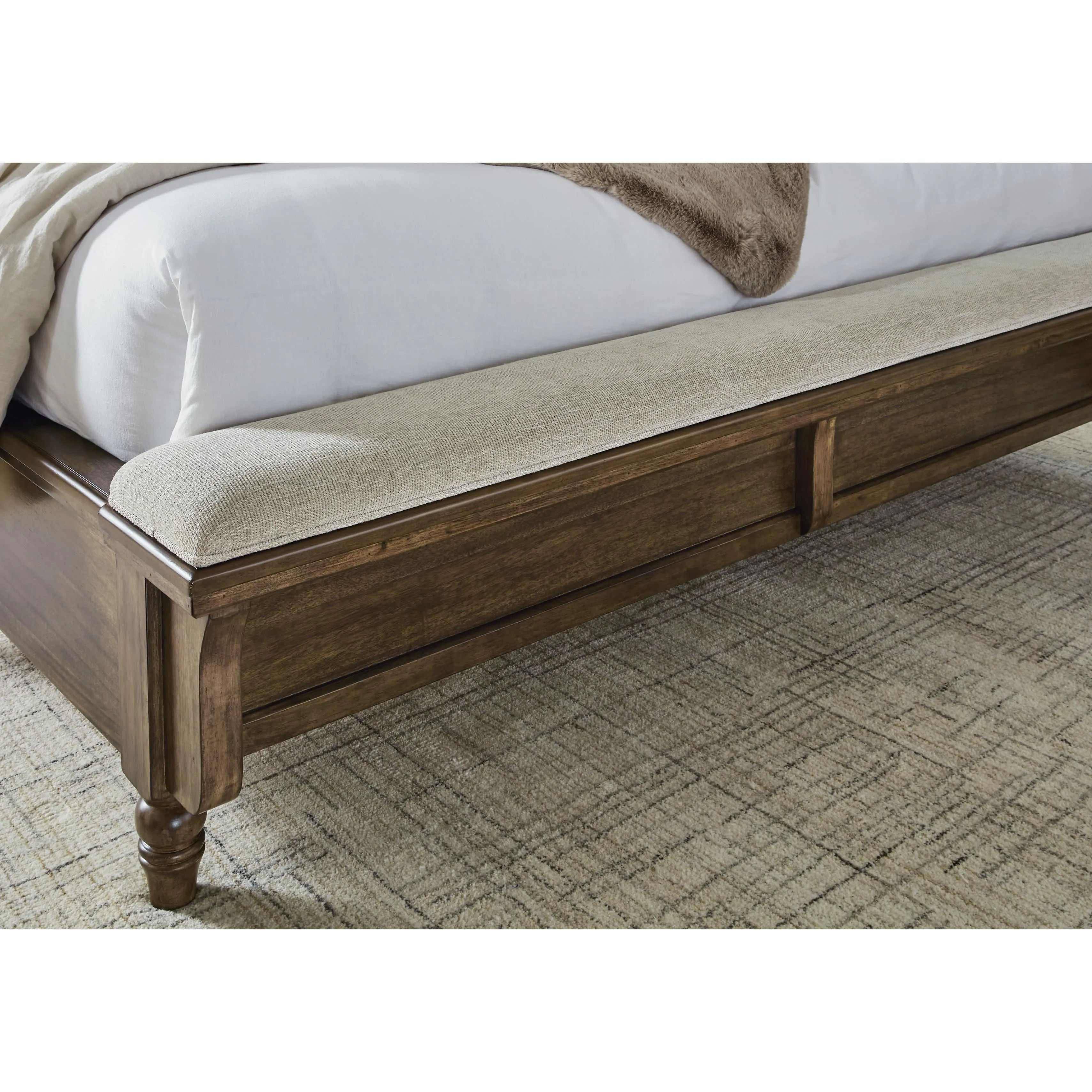 Benchcraft Sturlayne B787B4 King Upholstered Panel Bed