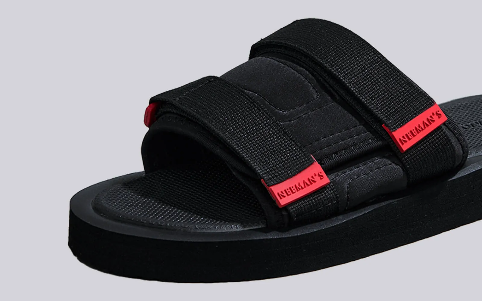 Breezy Fluff Sandals : Black