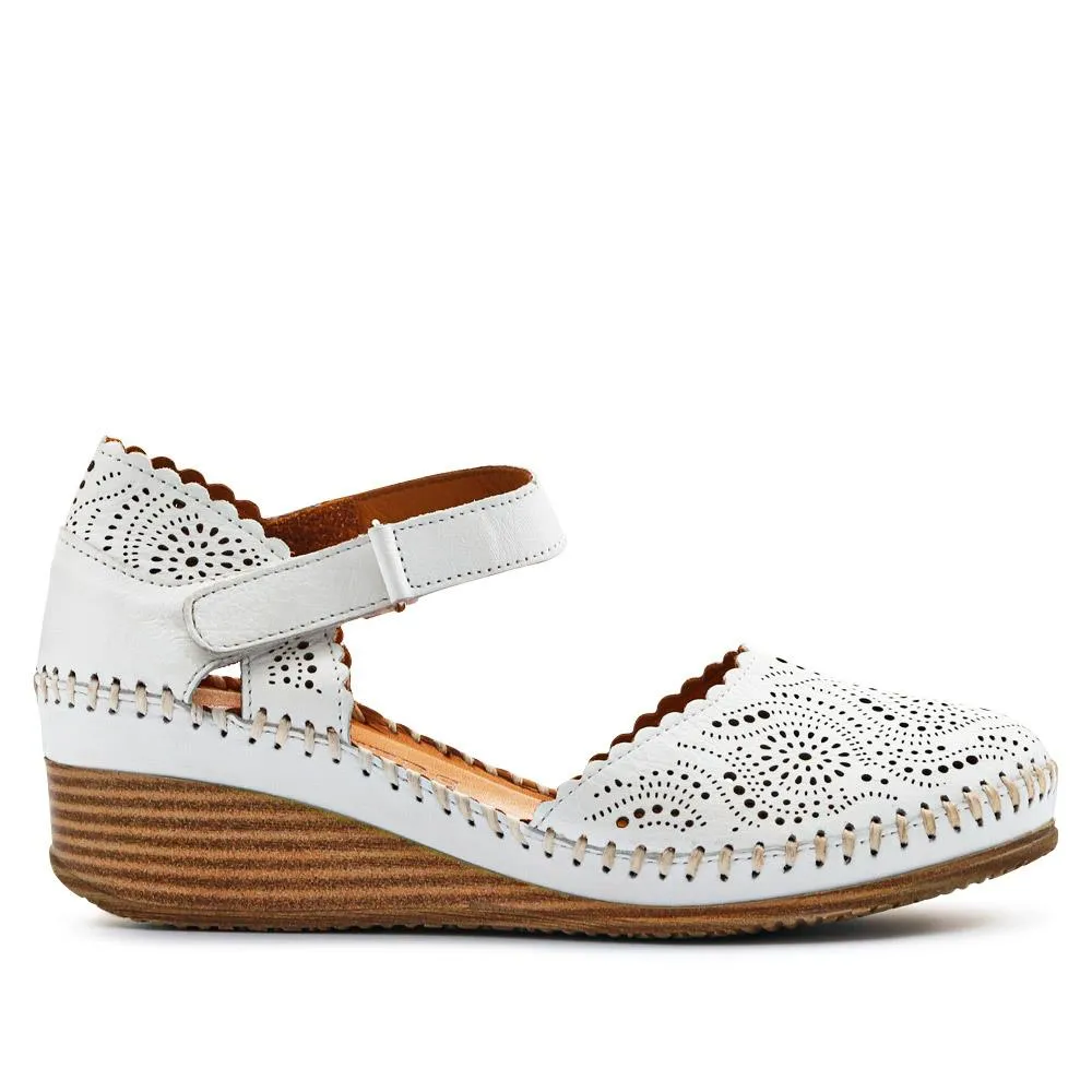Casual Touch-Fasten Mary Janes - METIN41008 / 327 207