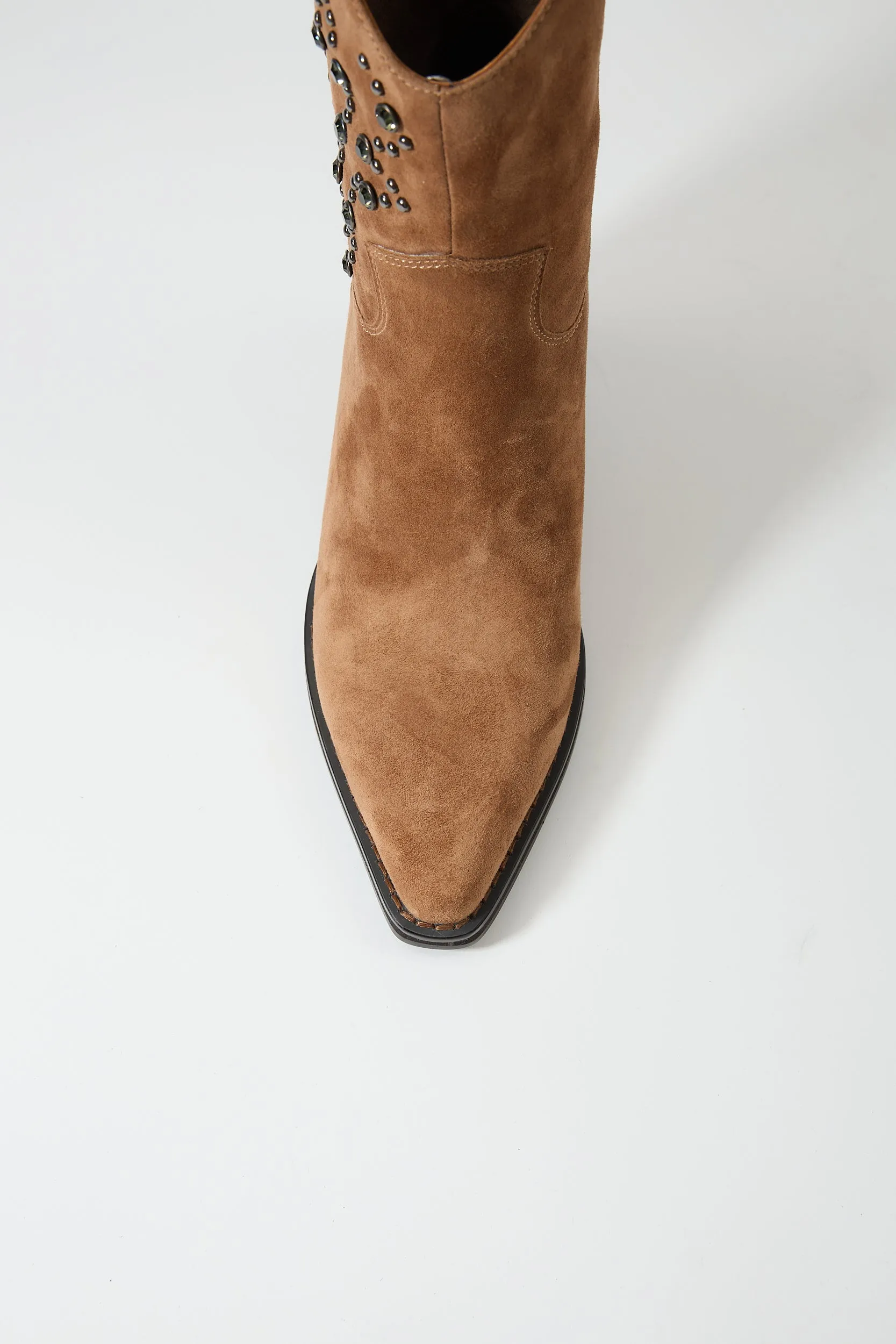 Clotho Brown