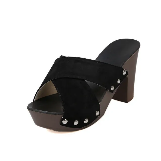 Cross Strap Chunky Heel Open Toe Sandal