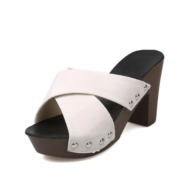 Cross Strap Chunky Heel Open Toe Sandal